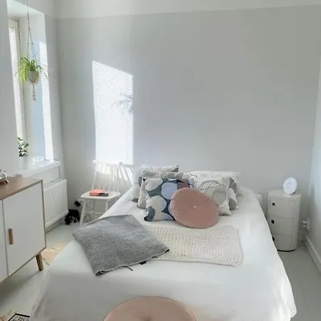 Apartament Valoisa Ja Taeysin Remontoitu *